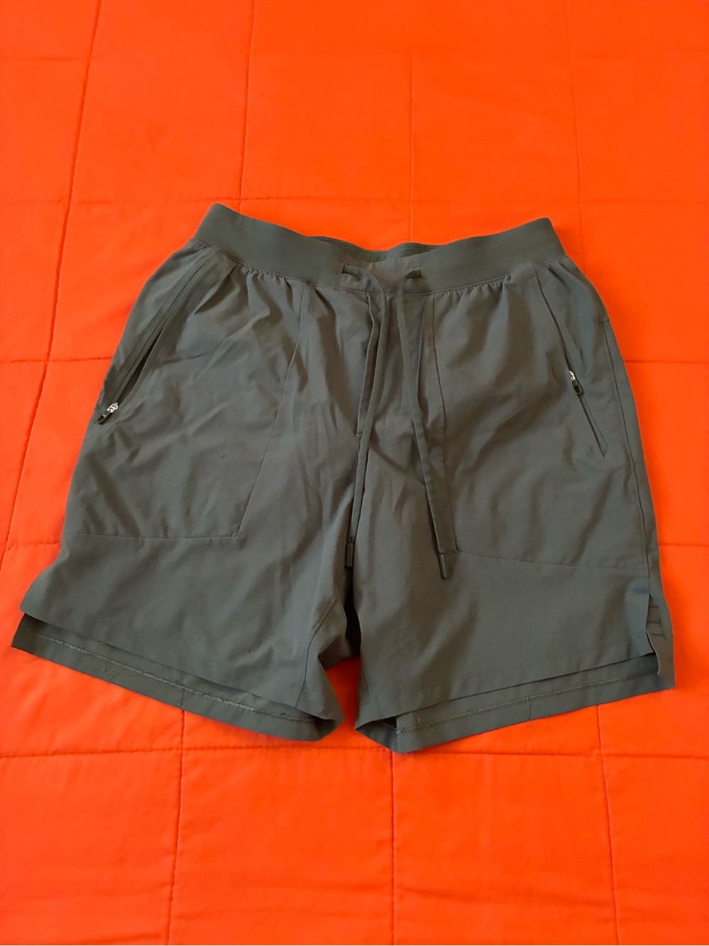 Lululemon Shorts Mens Medium Green Stretch Perform Athleisure Yoga